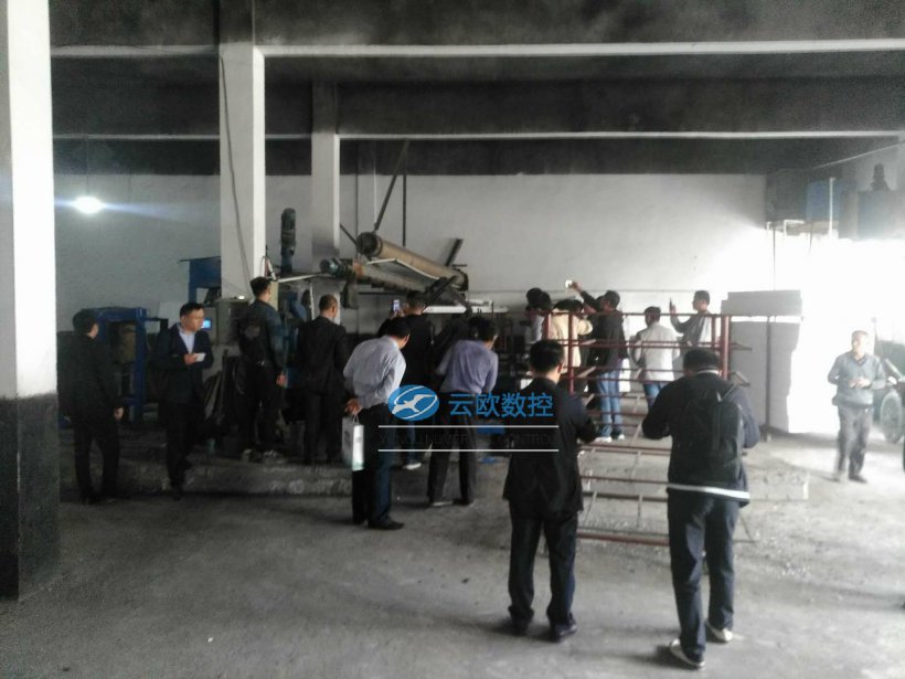 业内友人参观考察杭州云欧数控